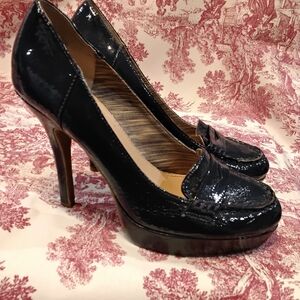 Nine & Co. Black Patent Platform Loafer Pumps